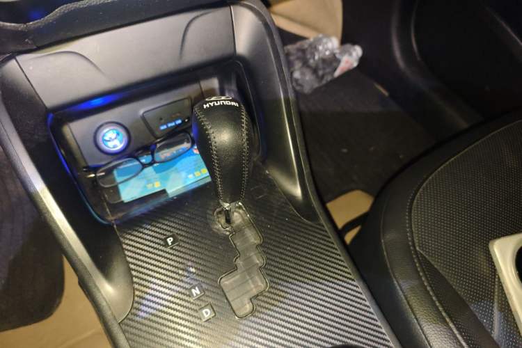 Used Hyundai ix35 2015 2.0L Automatic 2WD Smart Version China V Standard Gear Lever