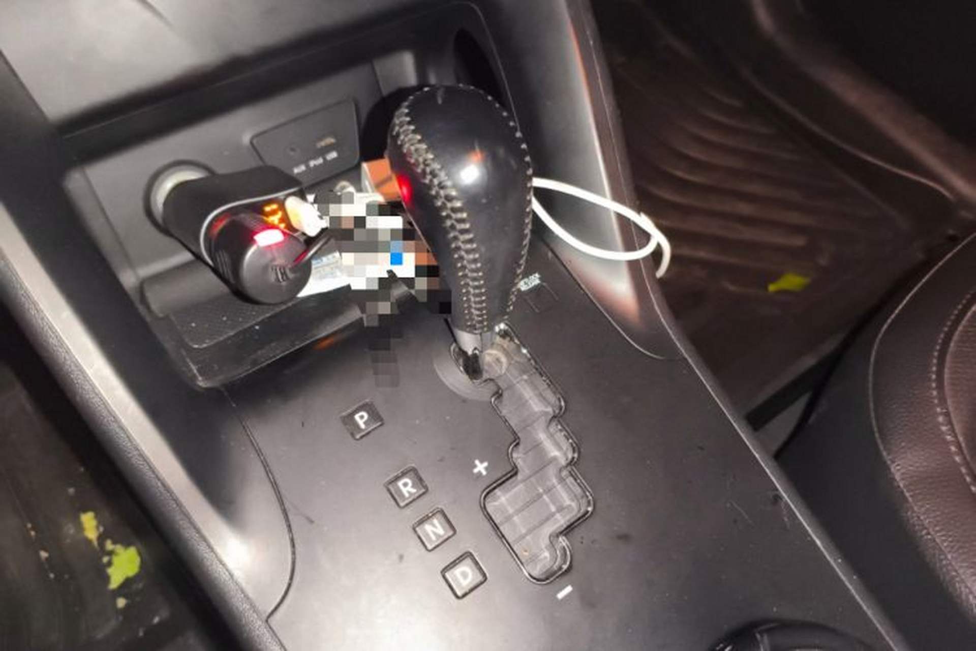 Used Hyundai ix35 2015 2.0L Automatic 2WD Smart Type China IV Gear Lever