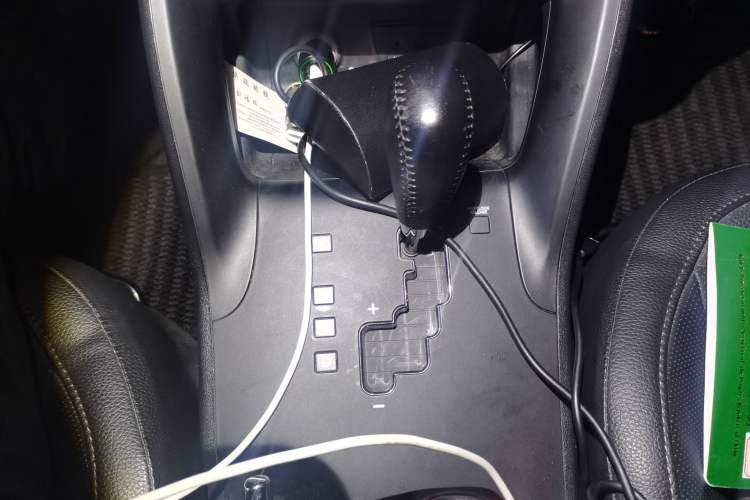 Used Hyundai ix35 2015 2.0L Automatic 2WD Smart Version China V Standard Gear Lever