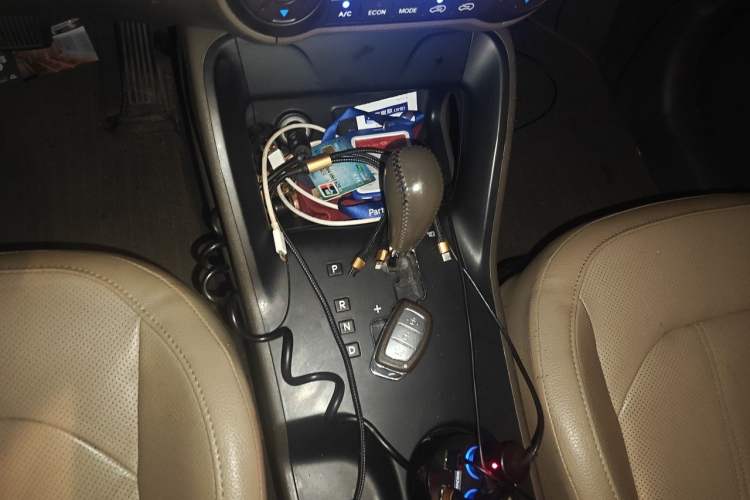 Used Hyundai ix35 2015 2.0L Automatic 2WD Smart Version China V Standard Gear Lever