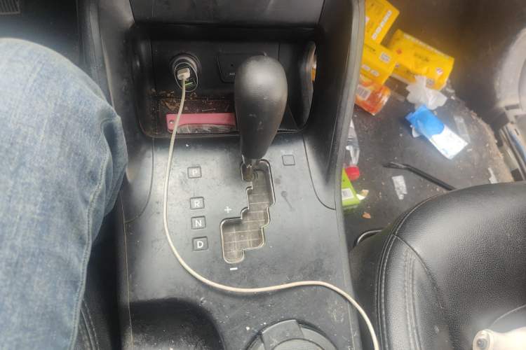 Used Hyundai ix35 2015 2.0L Automatic 2WD Comfort Edition China IV Standard Gear Lever