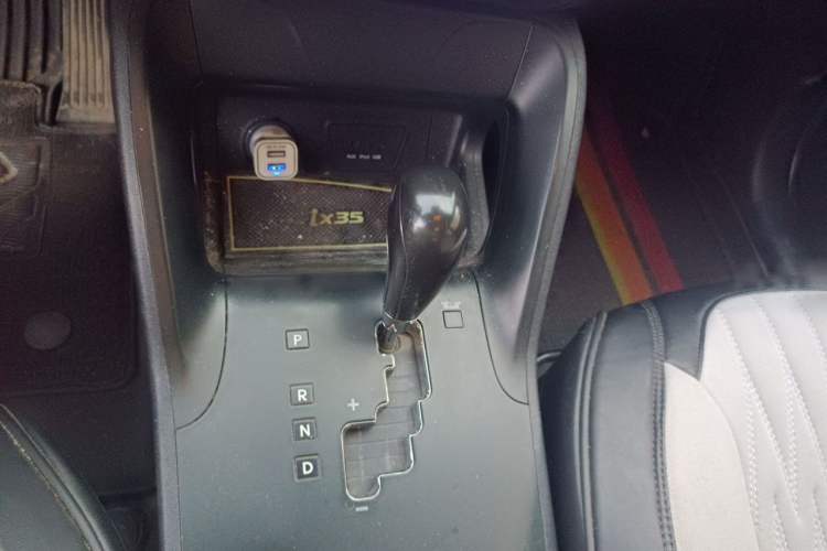 Used Hyundai ix35 2015 2.0L Automatic 2WD Smart Version China V Standard Gear Lever