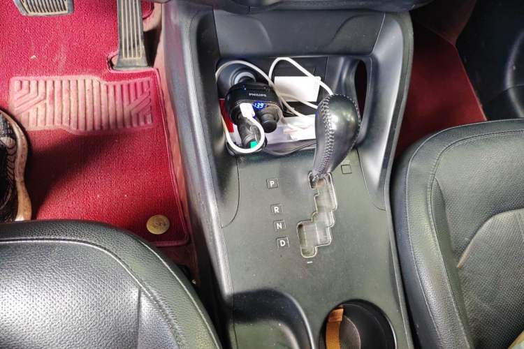 Used Hyundai ix35 2015 2.0L Automatic 2WD Smart Type China IV Gear Lever