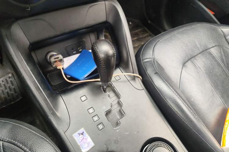 Used Hyundai ix35 2015 2.0L Automatic 2WD Smart Type China IV Gear Lever