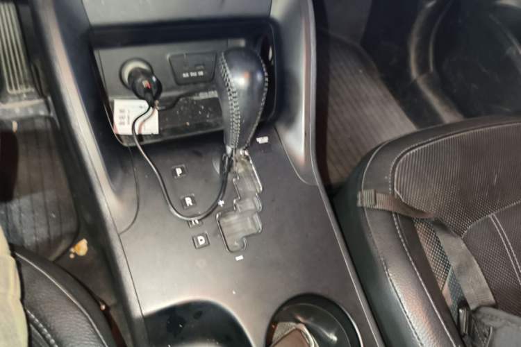 Used Hyundai ix35 2015 2.0L Automatic 2WD Smart Version China V Standard Gear Lever