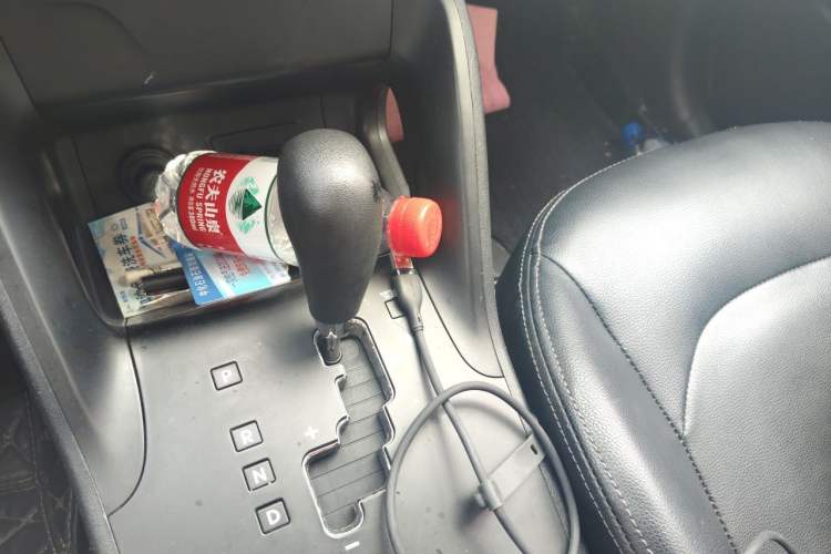 Used Hyundai ix35 2015 2.0L Automatic 2WD Comfort Edition China V Standard Gear Lever
