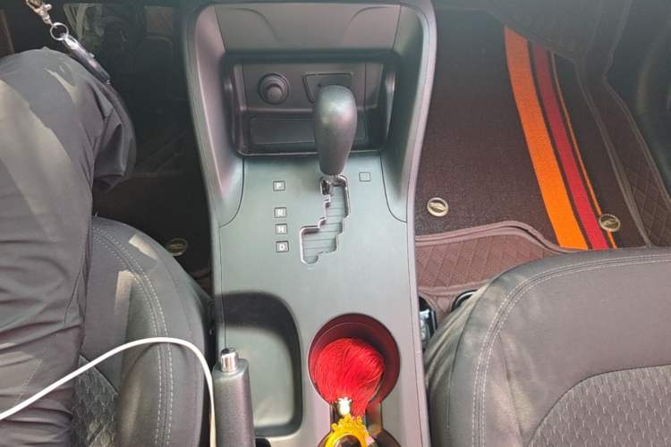 Used Hyundai ix35 2015 2.0L Automatic 2WD Comfort Edition China V Standard Gear Lever