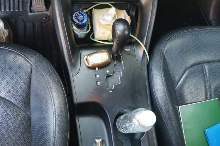 Used Hyundai ix35 2015 2.0L Automatic 2WD Smart Version China V Standard Gear Lever