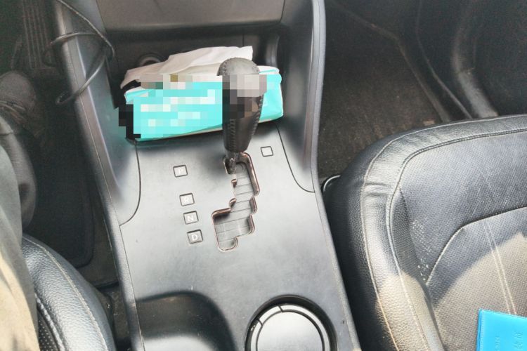 Used Hyundai ix35 2015 2.0L Automatic 2WD Smart Type China IV Gear Lever