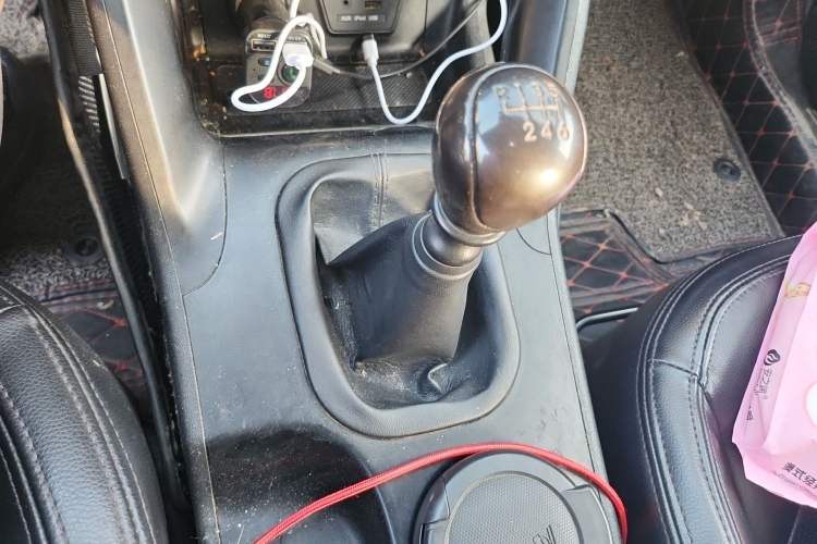 Used Hyundai ix35 2015 2.0L Manual Two-Wheel Drive Comfort Version China IV Standard Gear Lever