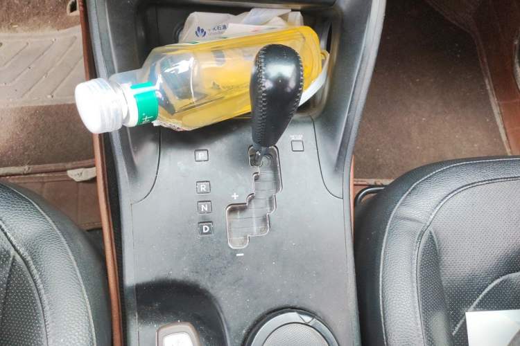 Used Hyundai ix35 2015 2.0L Automatic 2WD Smart Version China V Standard Gear Lever