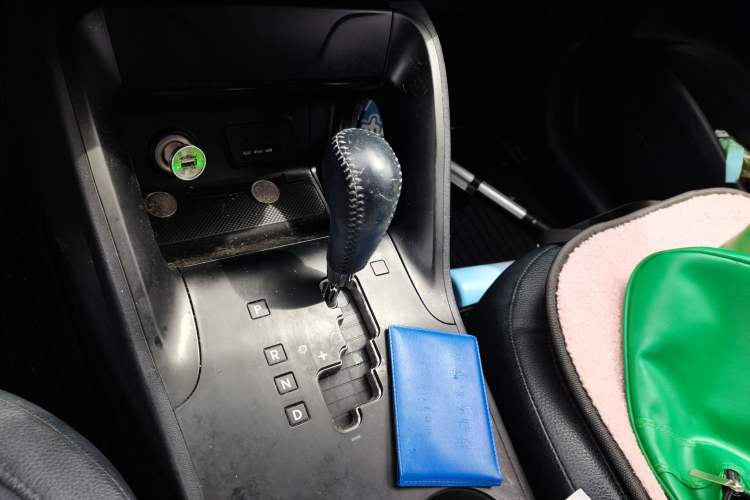 Used Hyundai ix35 2015 2.0L Automatic 2WD Smart Version China V Standard Gear Lever
