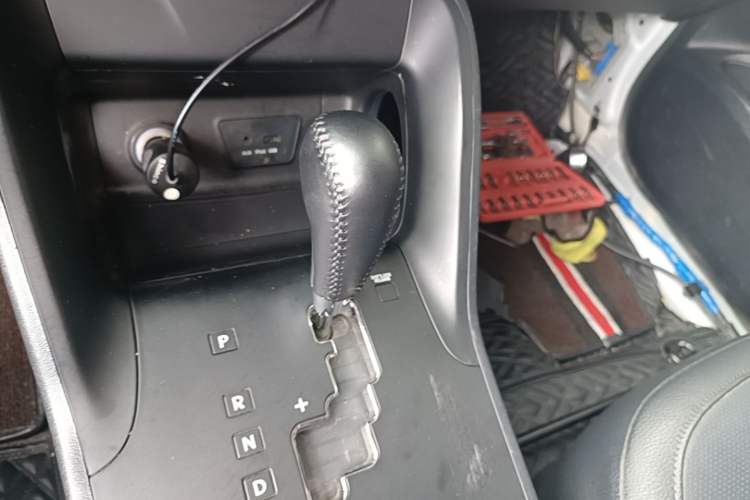 Used Hyundai ix35 2015 2.0L Automatic 2WD Smart Version China V Standard Gear Lever