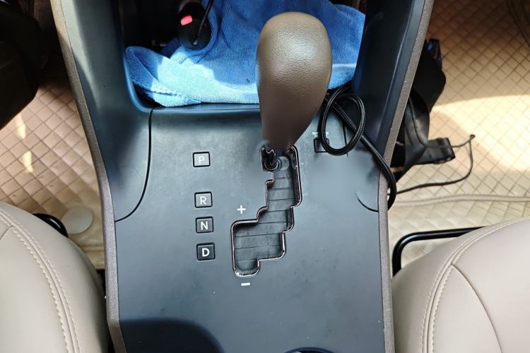 Used Hyundai ix35 2015 2.0L Automatic 2WD Comfort Edition China V Standard Gear Lever