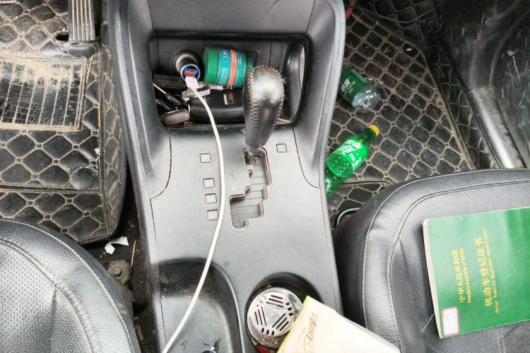 Used Hyundai ix35 2015 2.0L Automatic 2WD Smart Version China V Standard Gear Lever