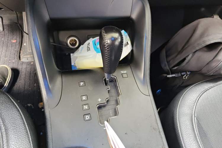 Used Hyundai ix35 2015 2.0L Automatic 2WD Comfort Edition China V Standard Gear Lever
