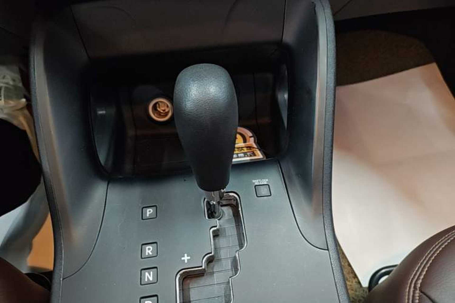 Used Hyundai ix35 2015 2.0L Automatic 2WD Comfort Edition China IV Standard Gear Lever