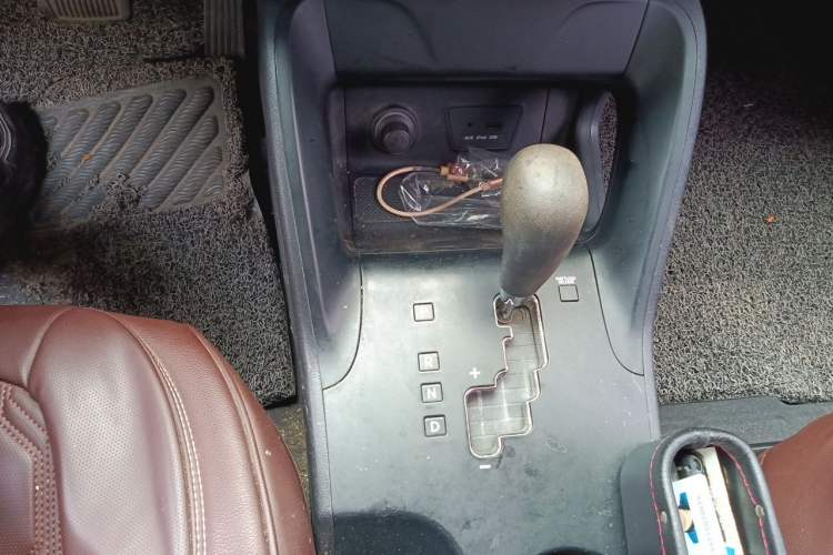 Used Hyundai ix35 2015 2.0L Automatic 2WD Comfort Edition China V Standard Gear Lever