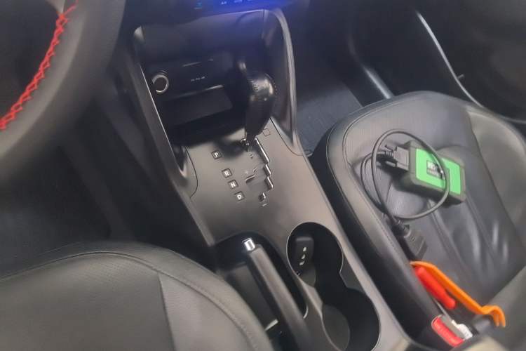 Used Hyundai ix35 2015 2.0L Automatic 2WD Smart Version China V Standard Gear Lever