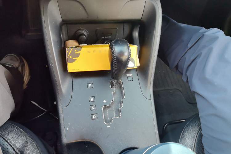 Used Hyundai ix35 2015 2.0L Automatic 2WD Smart Version China V Standard Gear Lever