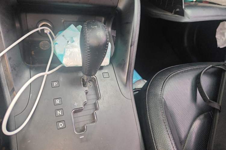 Used Hyundai ix35 2015 2.0L Automatic 2WD Smart Version China V Standard Gear Lever