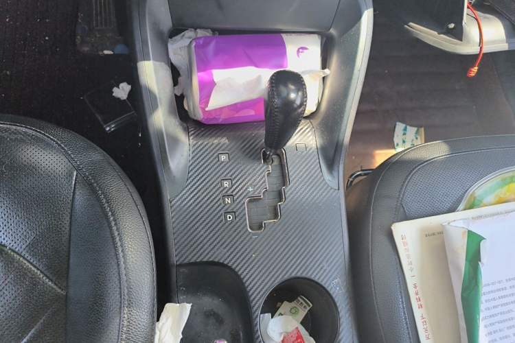 Used Hyundai ix35 2015 2.0L Automatic 2WD Smart Type China IV Gear Lever