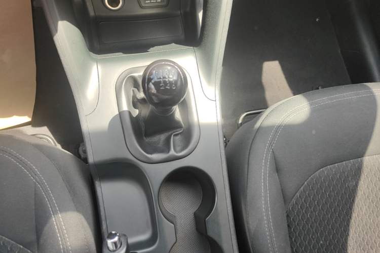 Used Hyundai ix35 2015 2.0L Manual Two-Wheel Drive Comfort Version China V Standard Gear Lever