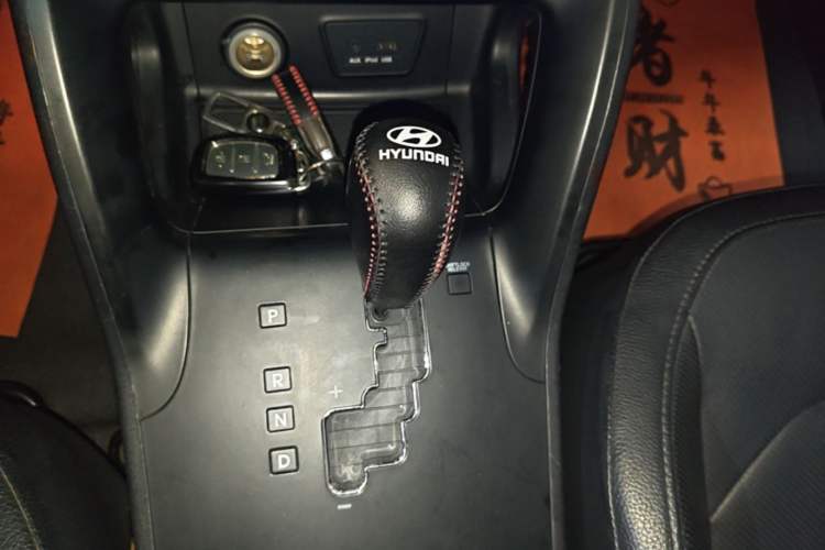 Used Hyundai ix35 2015 2.0L Automatic 2WD Smart Type China IV Gear Lever