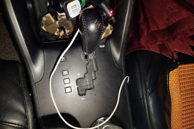 Used Hyundai ix35 2015 2.0L Automatic 2WD Smart Type China IV Gear Lever