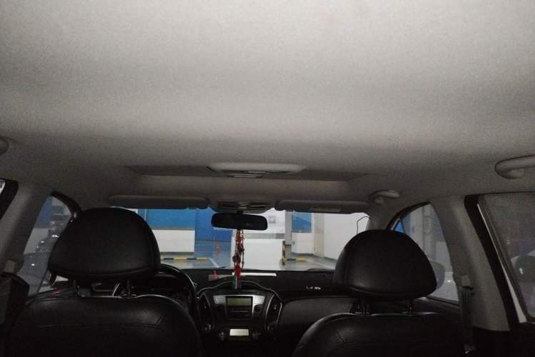 Used Hyundai ix35 2015 2.0L Automatic 2WD Smart Version China V Standard Headliner