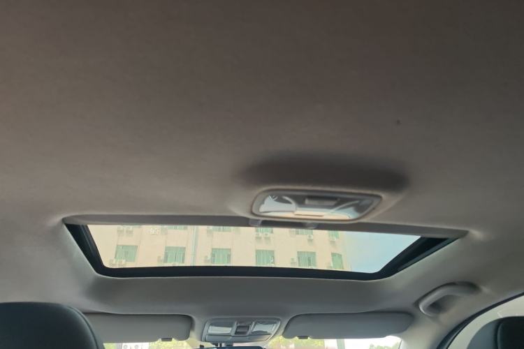 Used Hyundai ix35 2015 2.0L Automatic 2WD Smart Version China V Standard Headliner