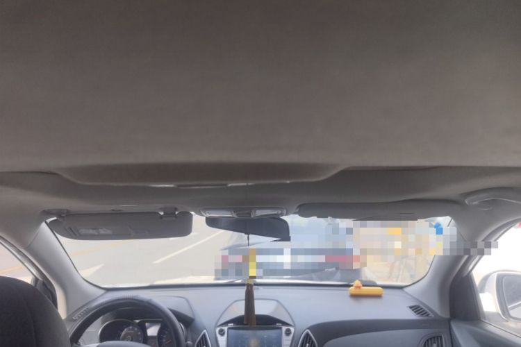 Used Hyundai ix35 2015 2.0L Automatic 2WD Smart Version China V Standard Headliner
