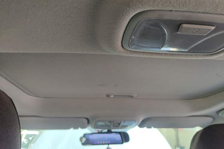 Used Hyundai ix35 2015 2.0L Automatic 2WD Smart Type China IV Headliner