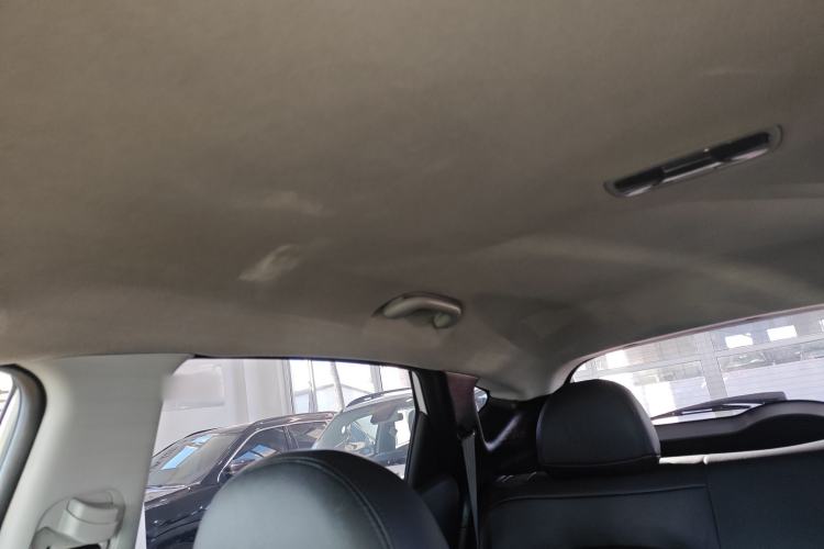 Used Hyundai ix35 2015 2.0L Manual Two-Wheel Drive Comfort Version China IV Standard Headliner