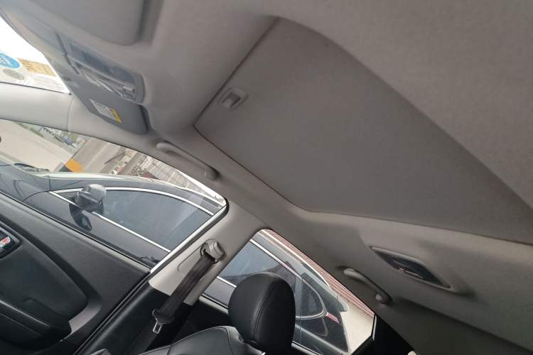 Used Hyundai ix35 2015 2.0L Automatic 2WD Smart Version China V Standard Headliner