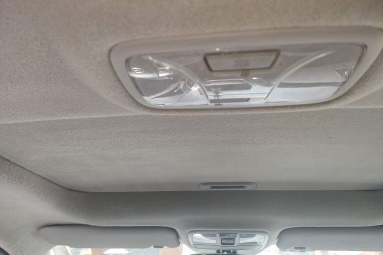 Used Hyundai ix35 2015 2.0L Automatic 2WD Smart Type China IV Headliner