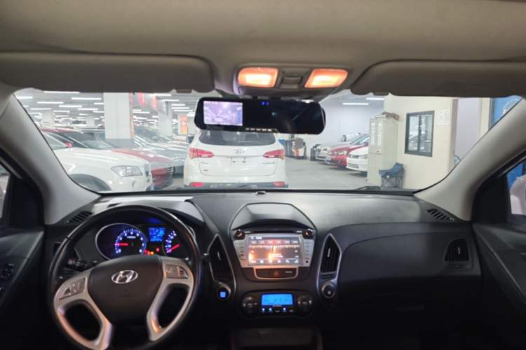Used Hyundai ix35 2015 2.0L Automatic 2WD Smart Version China V Standard Headliner
