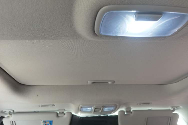 Used Hyundai ix35 2015 2.0L Automatic 2WD Smart Version China V Standard Headliner