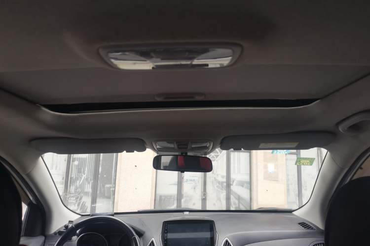 Used Hyundai ix35 2015 2.0L Automatic 2WD Smart Version China V Standard Headliner