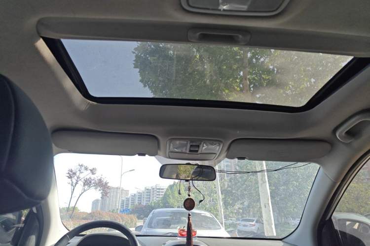 Used Hyundai ix35 2015 2.0L Automatic 2WD Smart Type China IV Headliner