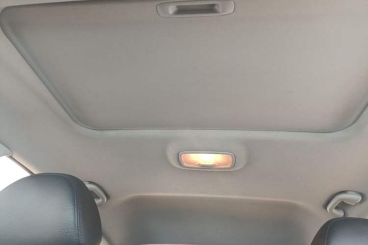 Used Hyundai ix35 2015 2.0L Automatic 2WD Smart Version China V Standard Headliner