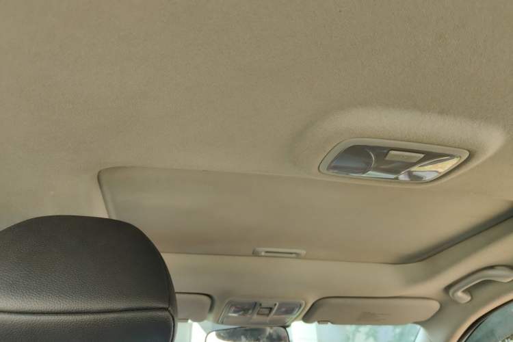 Used Hyundai ix35 2015 2.0L Automatic 2WD Smart Type China IV Headliner