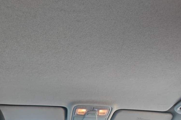 Used Hyundai ix35 2015 2.0L Manual Two-Wheel Drive Comfort Version China V Standard Headliner
