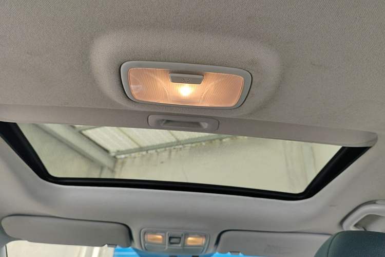 Used Hyundai ix35 2015 2.0L Automatic 2WD Smart Version China V Standard Headliner