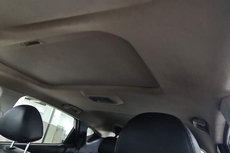 Used Hyundai ix35 2015 2.0L Automatic 2WD Smart Version China V Standard Headliner