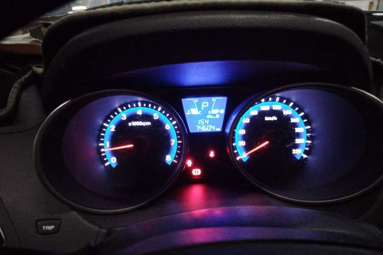 Used Hyundai ix35 2015 2.0L Automatic 2WD Smart Version China V Standard Instrument Cluster