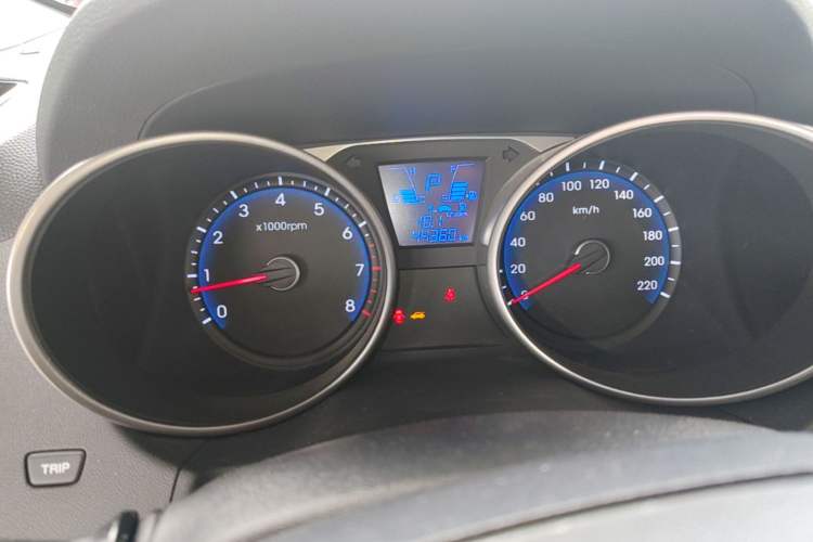 Used Hyundai ix35 2015 2.0L Automatic 2WD Comfort Edition China IV Standard Instrument Cluster