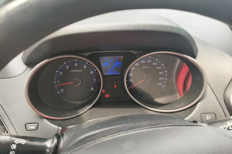 Used Hyundai ix35 2015 2.0L Automatic 2WD Comfort Edition China V Standard Instrument Cluster