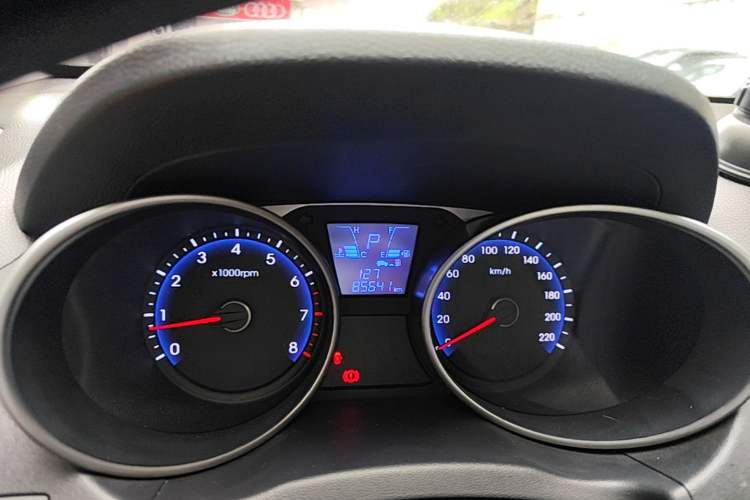 Used Hyundai ix35 2015 2.0L Automatic 2WD Smart Version China V Standard Instrument Cluster