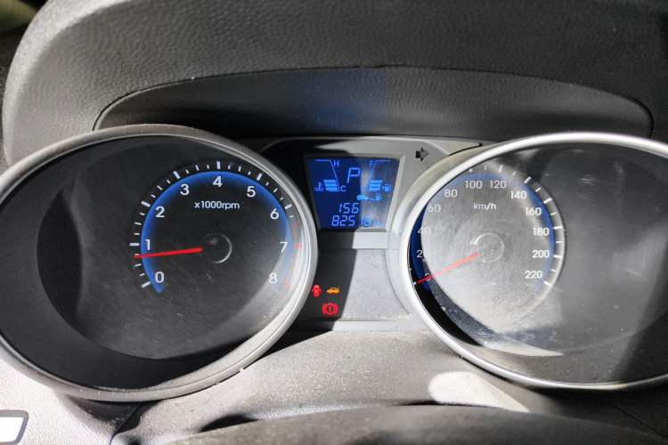 Used Hyundai ix35 2015 2.0L Automatic 2WD Smart Type China IV Instrument Cluster